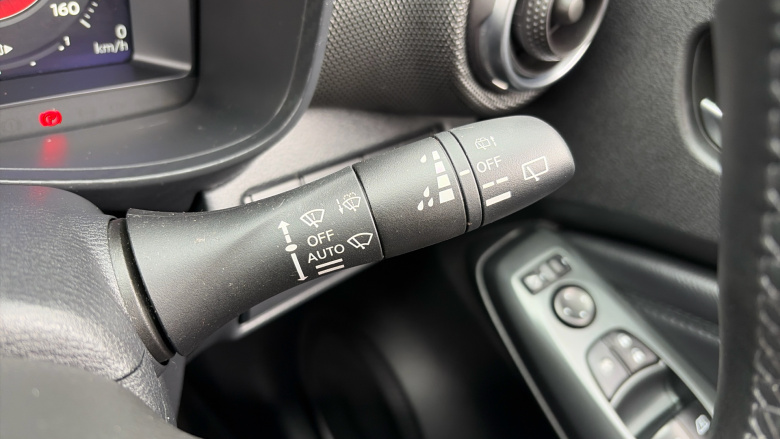 Nissan Juke 1.6 Hybrid N-Connecta 5dr Auto Hybrid Hatchback